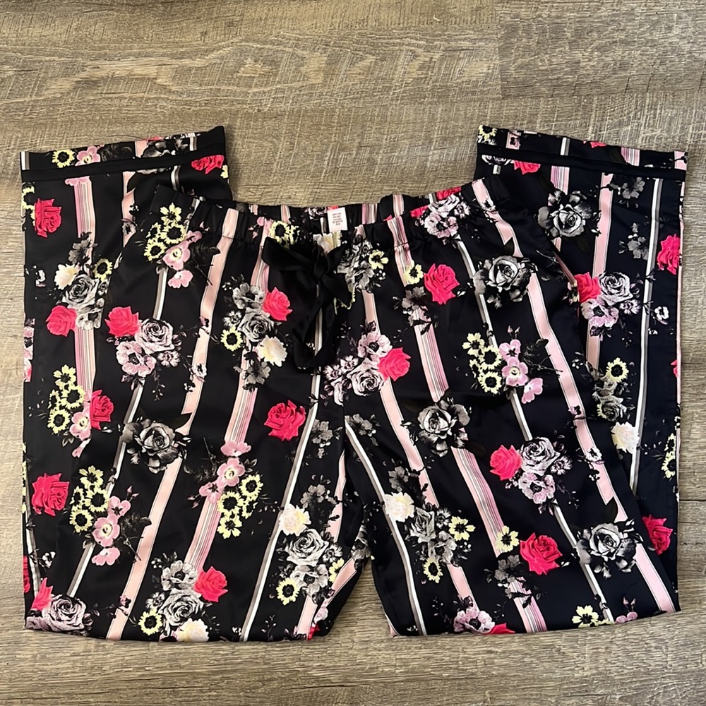 Victoria’s Secret Floral Pajama Bottoms Size Large